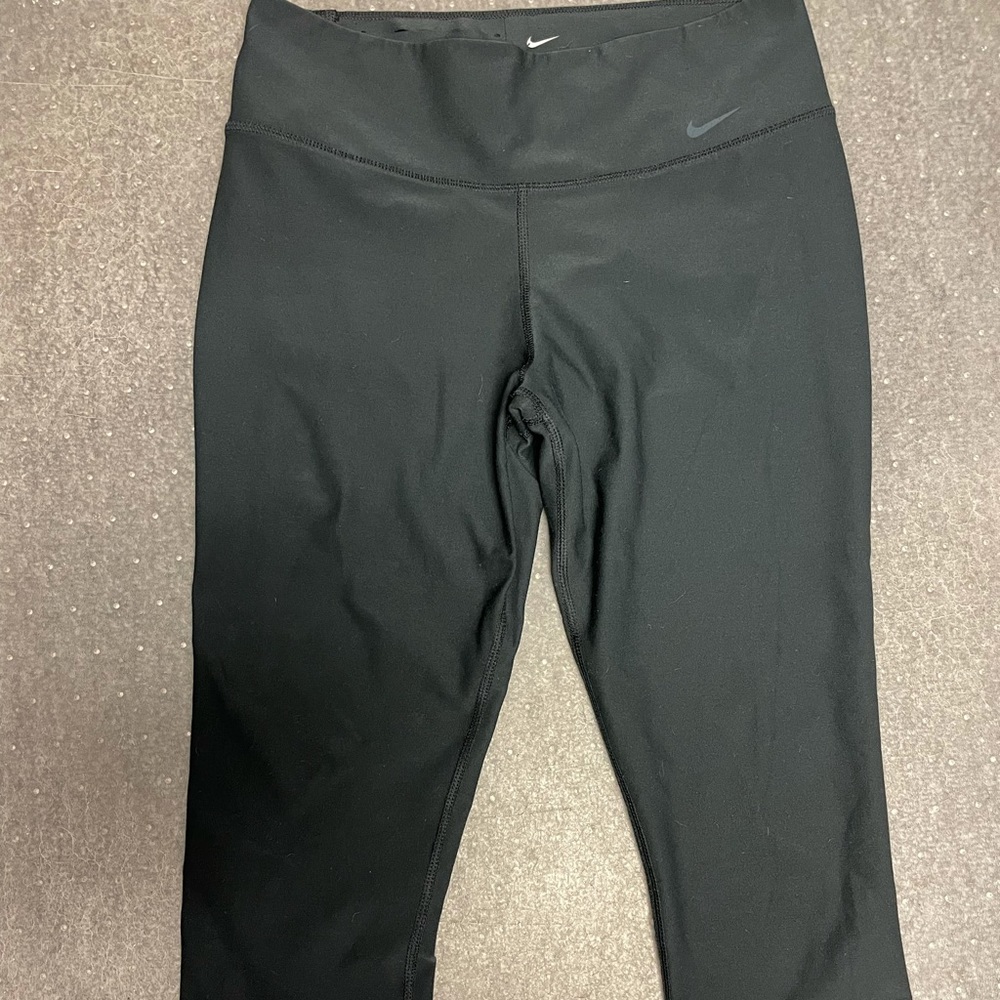 Nike DryFit Capri Leggings